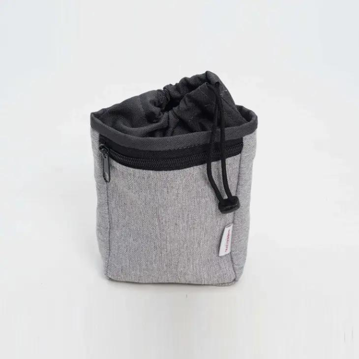 DOGS in the CITY - Snackzak Loomi grijs | Handig en heeft een mooi Design